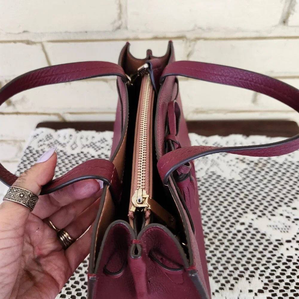 Like New Kate Spade NY Hayes Street Blackberry Shoulder Bag Purse